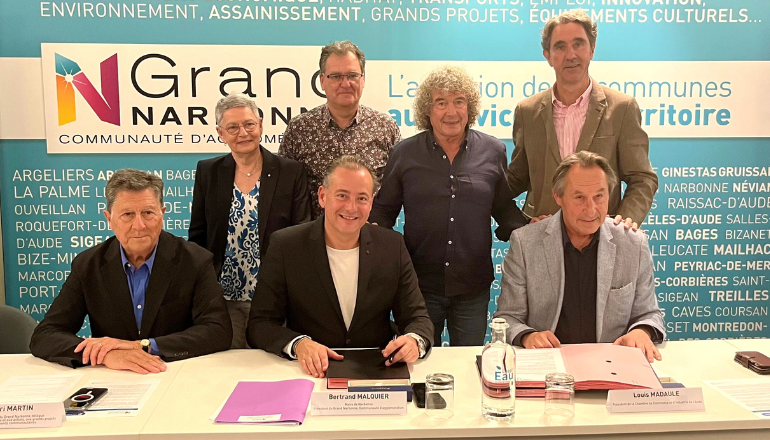 Photo : Bertrand Malquier, maire de Narbonne, président du Grand Narbonne, a signé la convention avec Louis Madaule, président de la CCI de l’Aude, ce lundi 10 juin matin © Le Grand Narbonne.