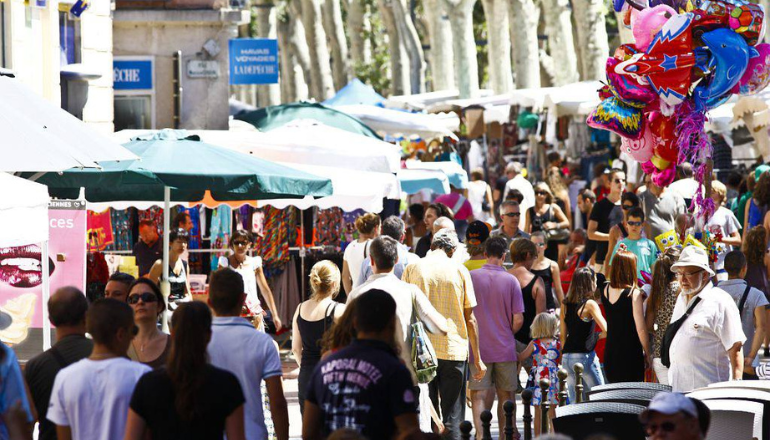 Une des précédentes édition de la Grande braderie d'été © Ville de Narbonne.