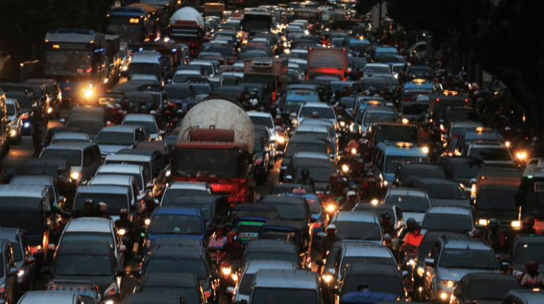 Embouteillage ©Yamtono Sardi